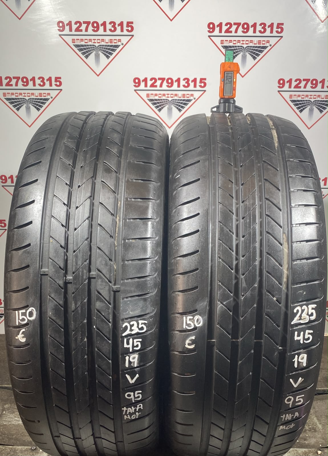 GOODYEAR EFFICIENTGRIP USADO ECONOMICO  235/45 R19 95 V